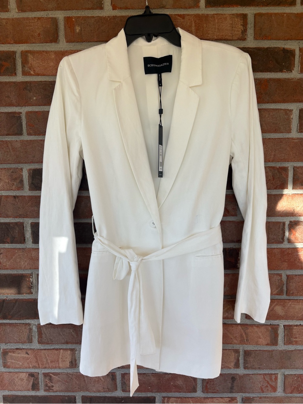 NWT BCBGMAXAZRIA White Belted Blazer Jacket